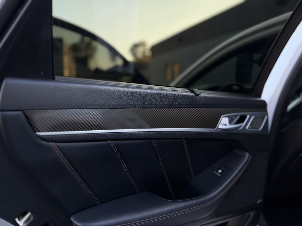 Used 2018 Genesis G80 3.3T Sport RWD image 17