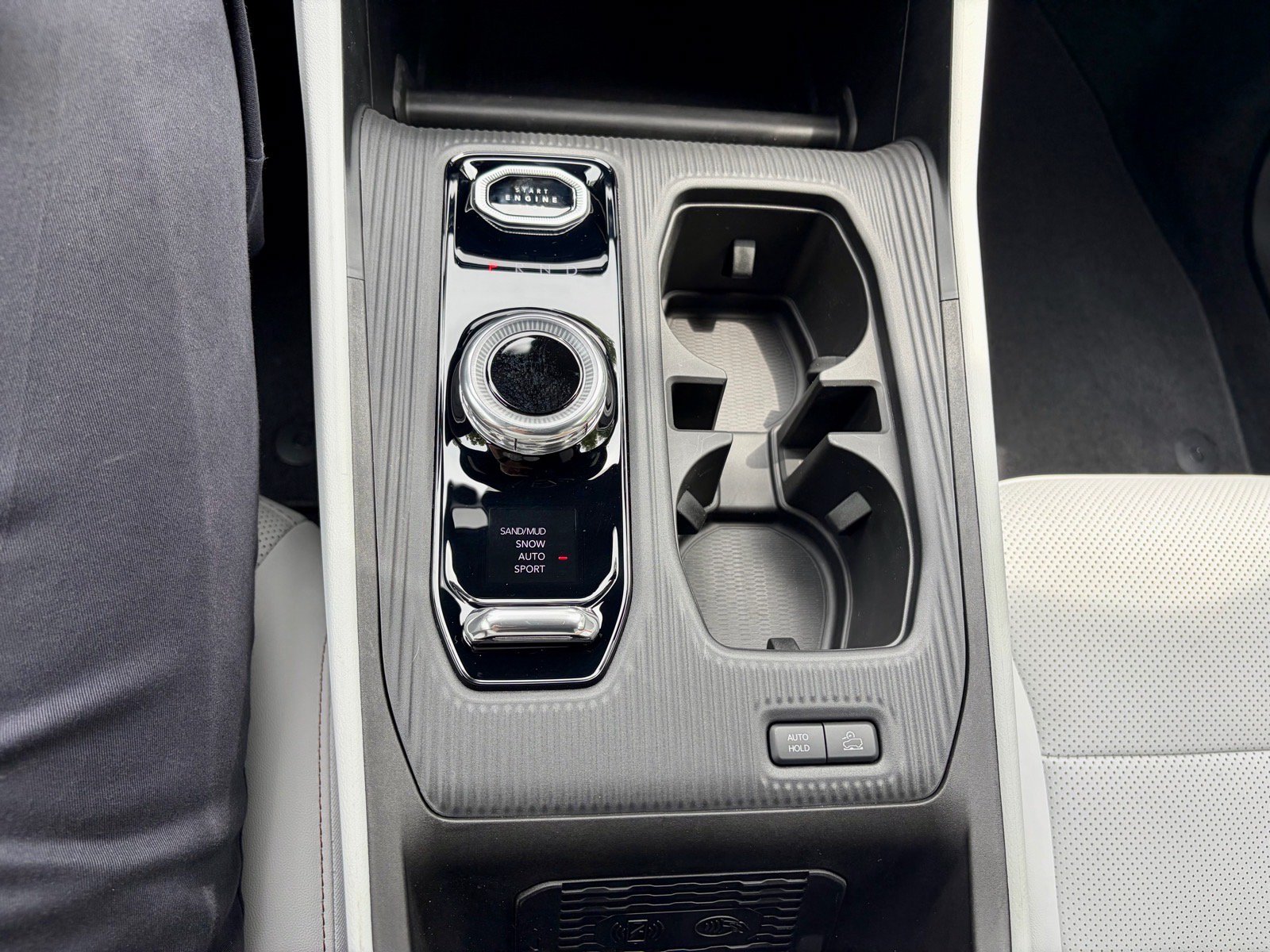 New 2026 Jeep Cherokee Limited AWD/4WD image 32