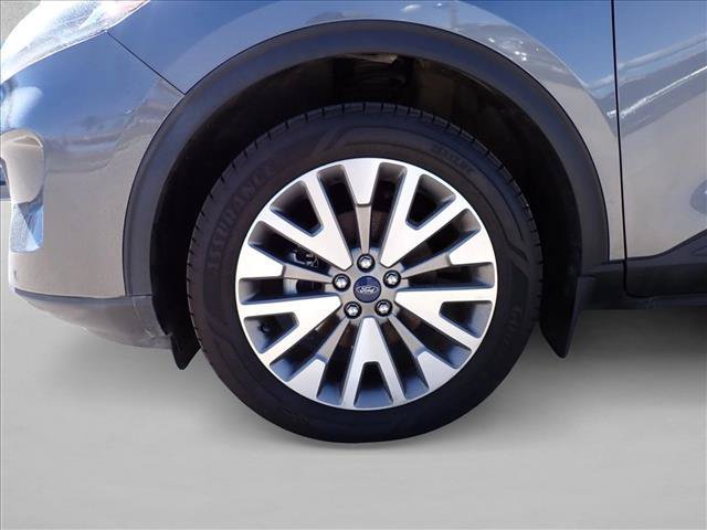 Used 2022 Ford Escape Titanium w/ Class II Trailer Tow Package AWD/4WD image 7