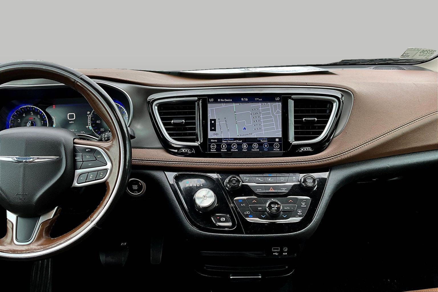 Used 2019 Chrysler Pacifica Limited w/ Advanced Safetytec Group FWD image 6