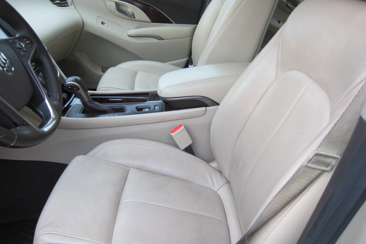 Used 2014 Buick LaCrosse Leather w/ Driver Confidence Package image 9