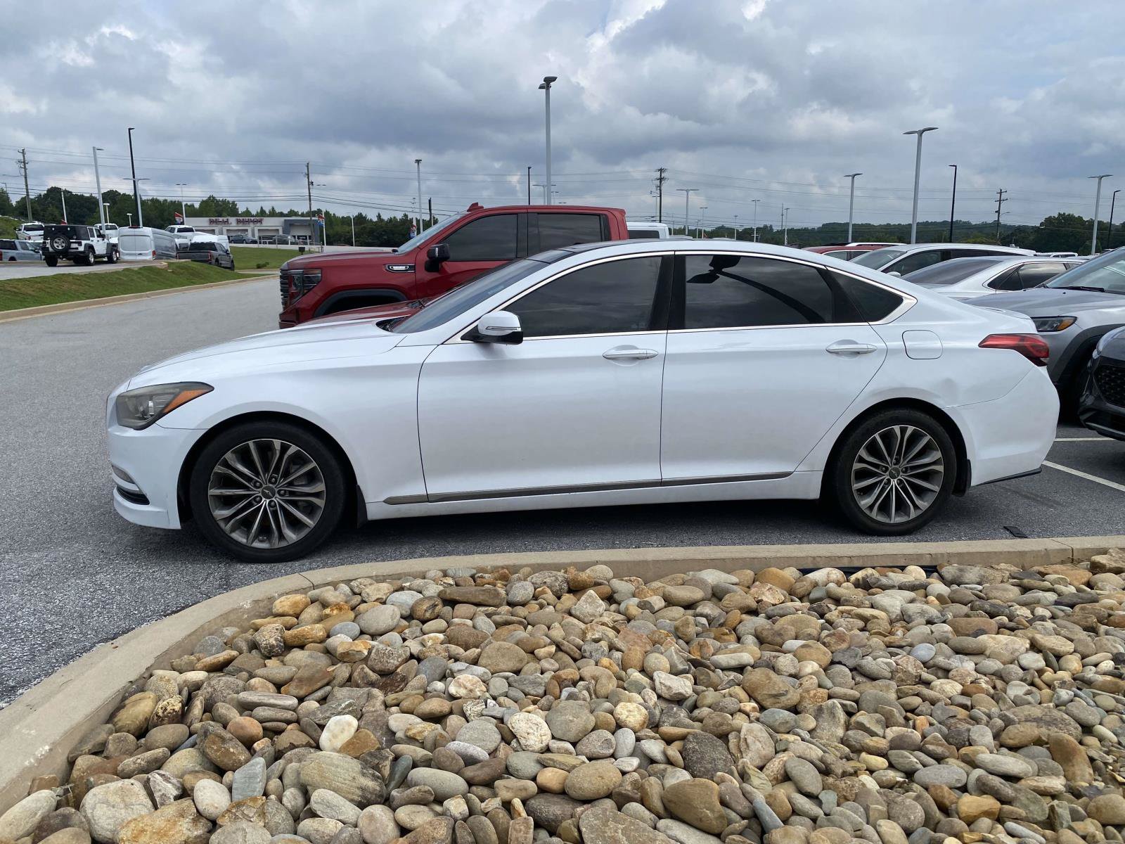 Used 2016 Hyundai Genesis 3.8 w/ Option Group 04 RWD image 4