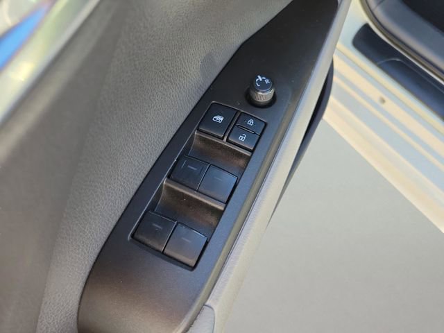 Used 2022 Toyota Camry SE image 14