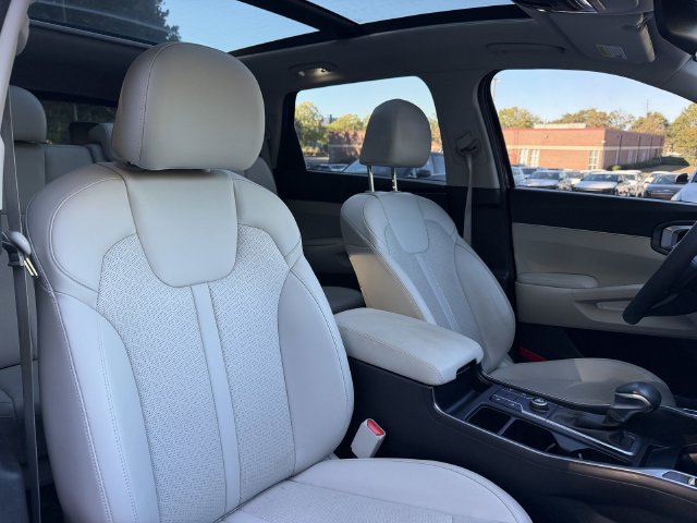 Certified 2023 Kia Sorento S w/ Panoramic Sunroof Package FWD image 38