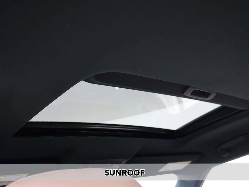 Used 2024 Nissan Armada Platinum image 4