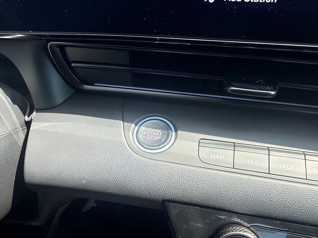 Used 2026 Hyundai Elantra N FWD image 13