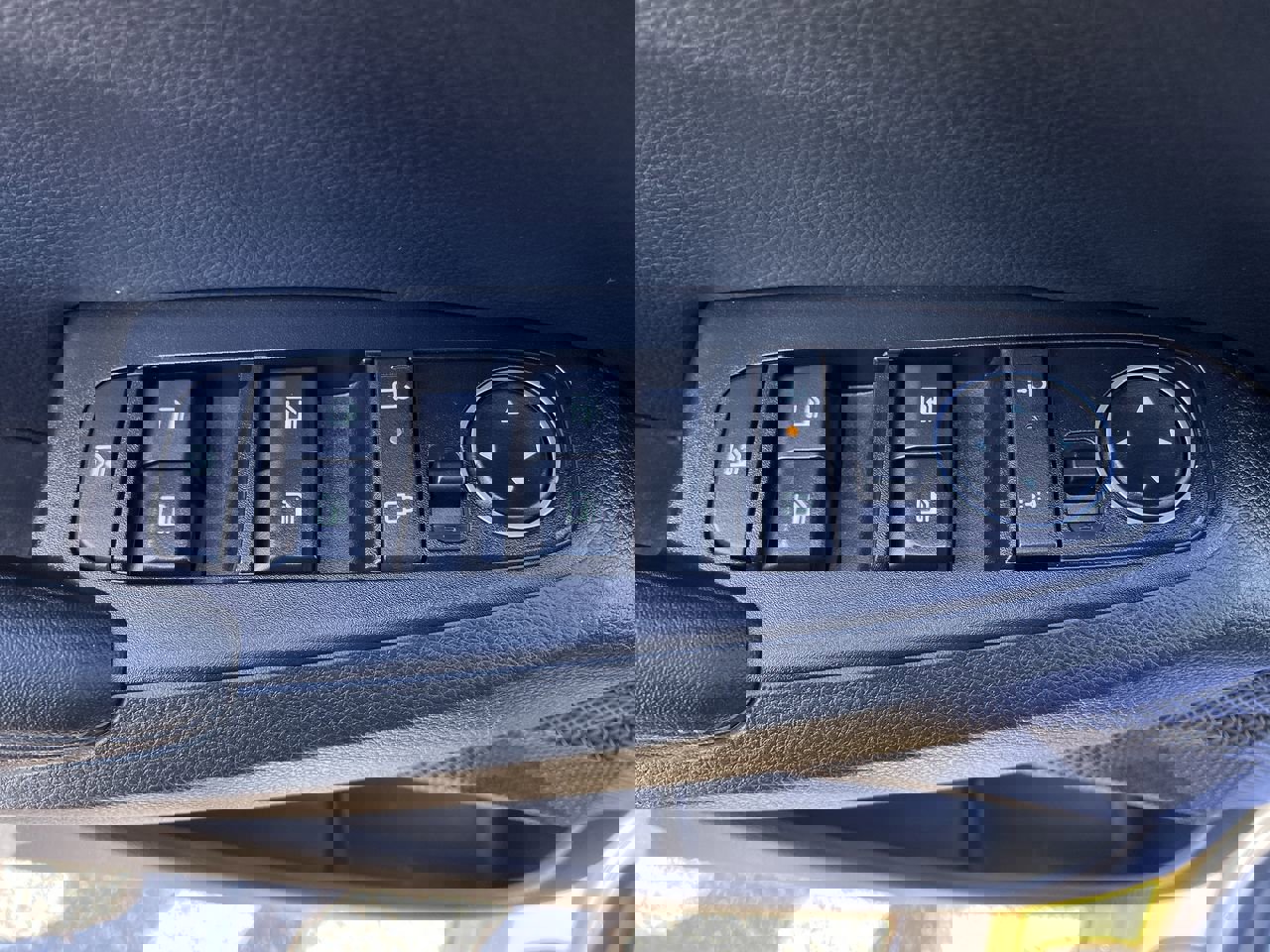 Certified 2024 Kia Seltos S image 18