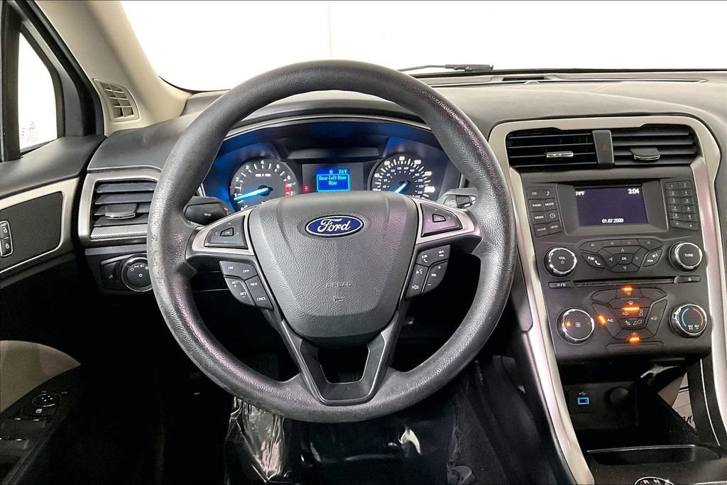 Used 2018 Ford Fusion S image 5