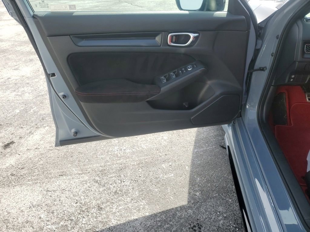 Used 2023 Honda Civic Type R image 12