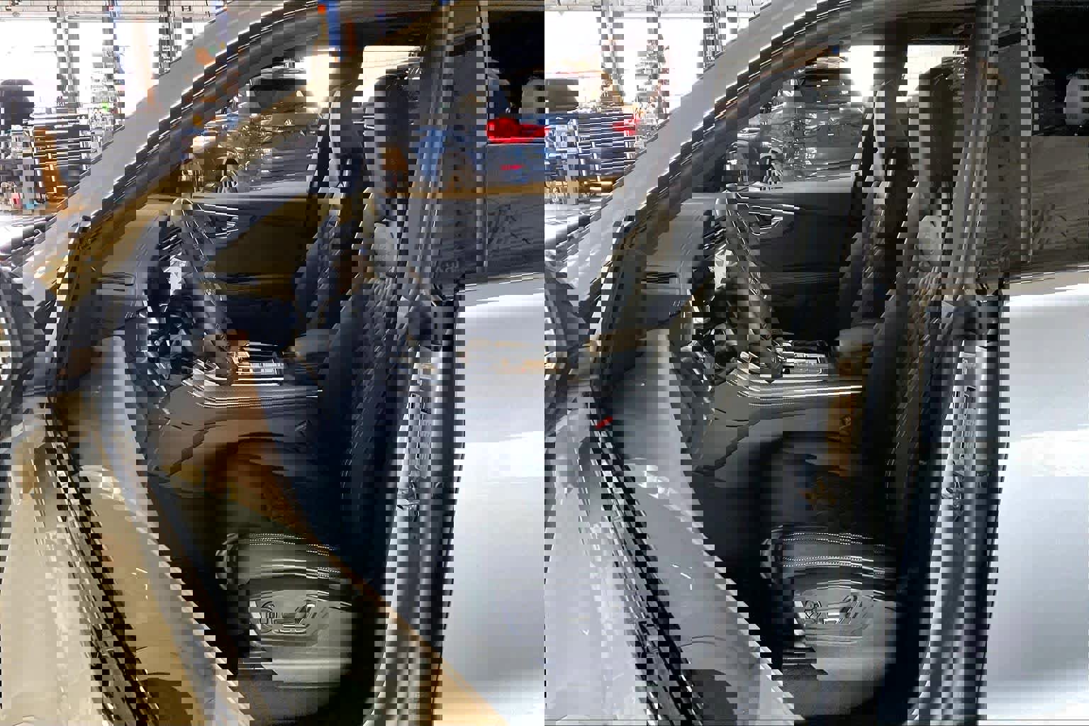 Used 2024 Audi SQ8 Prestige w/ Prestige Package image 7