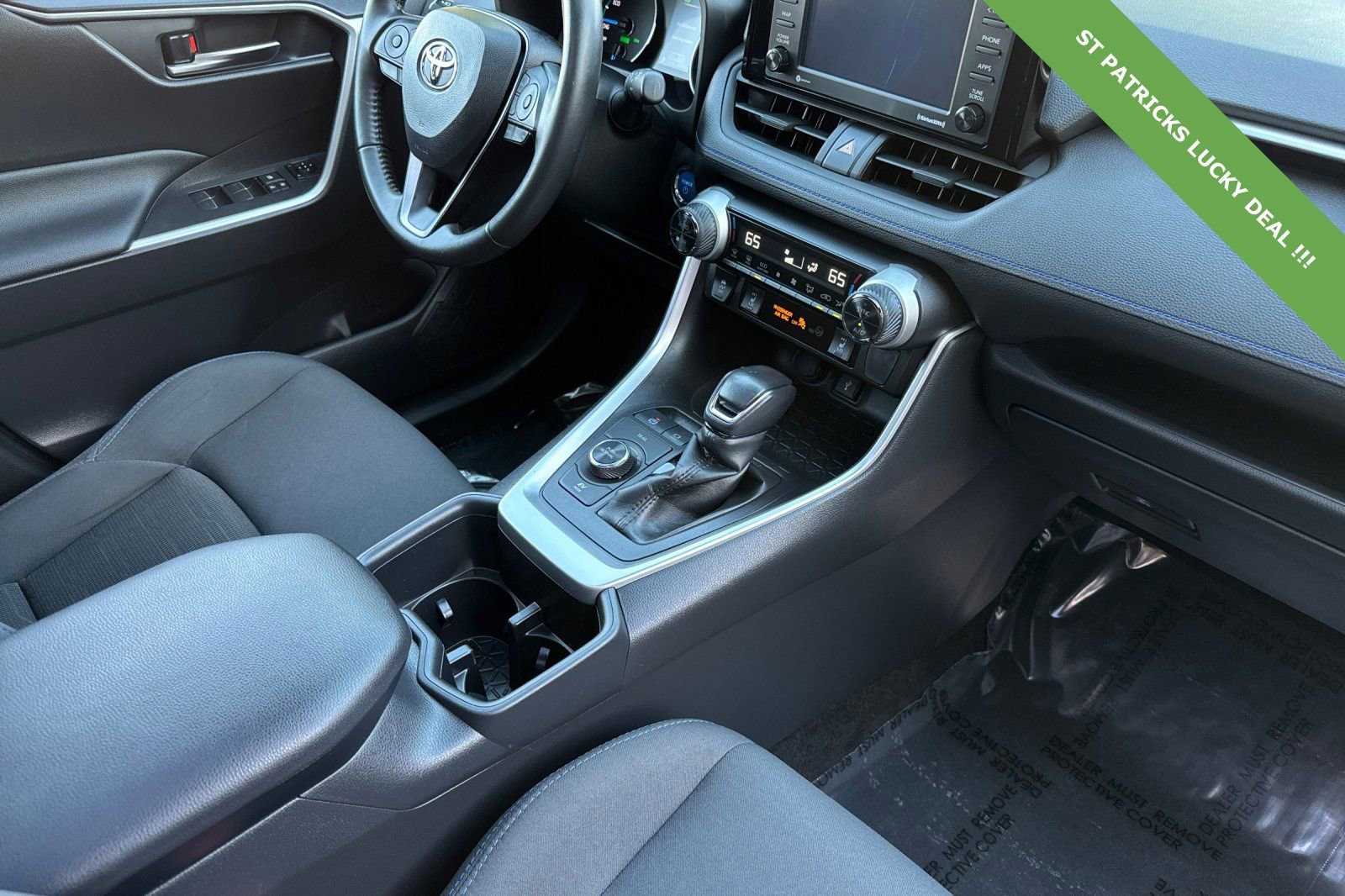 Used 2022 Toyota RAV4 SE w/ Convenience Package image 16