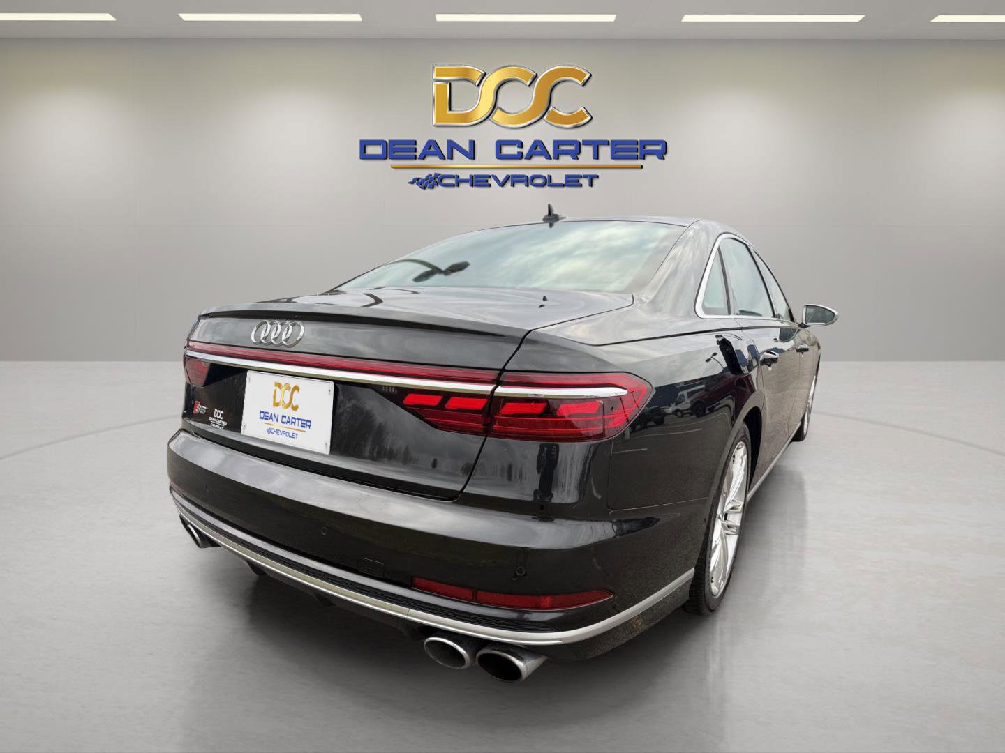 Used 2020 Audi S8 L w/ S8 Executive Package image 9