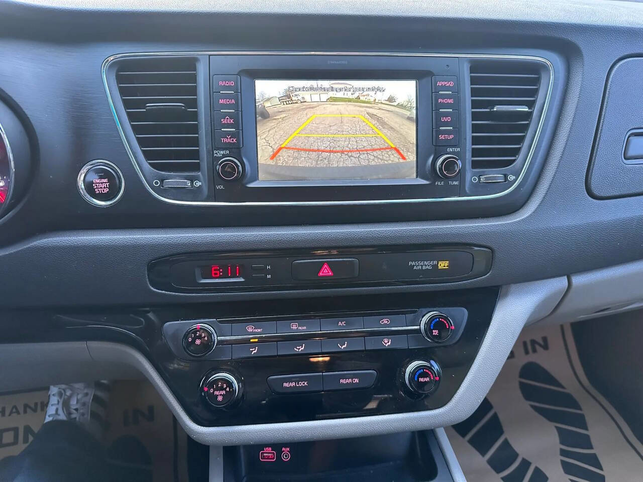 Used 2017 Kia Sedona LX w/ LX Essentials Premium Package image 19