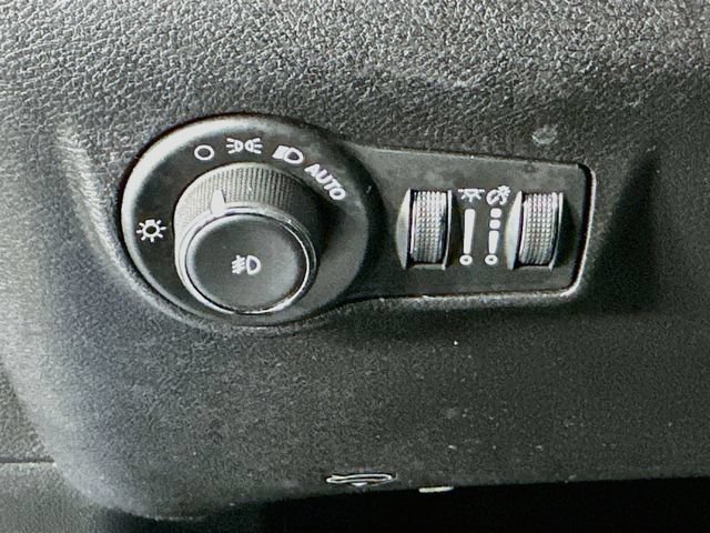 Used 2024 Jeep Compass Latitude AWD/4WD image 12