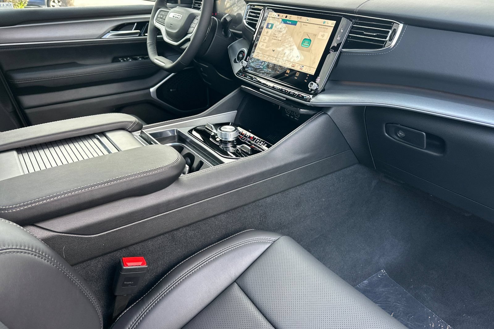 New 2026 Jeep Grand Wagoneer Limited AWD/4WD image 16