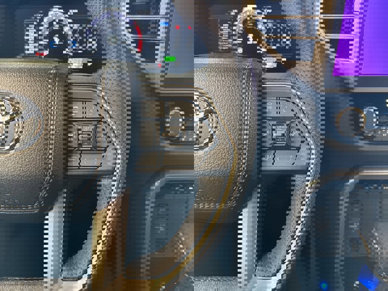 Used 2025 Toyota Tundra Limited image 20