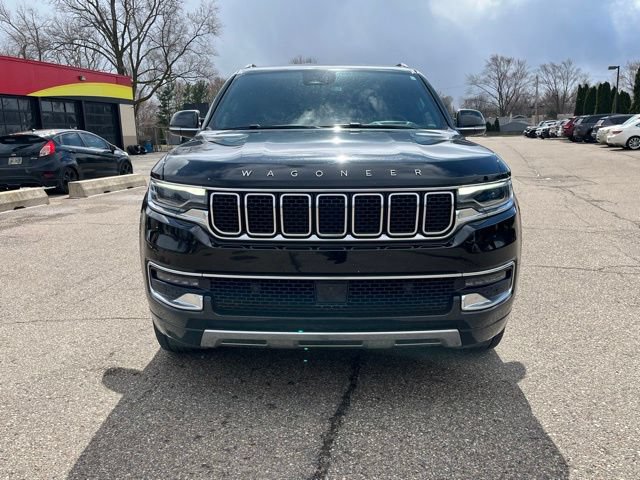 Used 2023 Jeep Wagoneer L Series III w/ Preferred Equipment Group AWD/4WD image 8