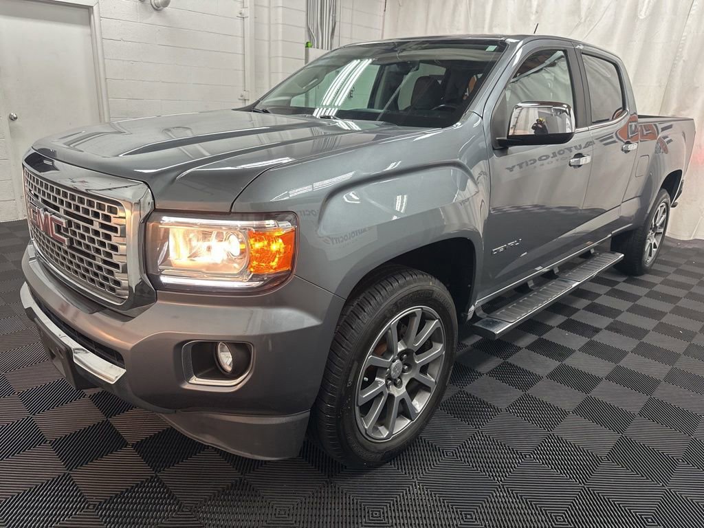 Used 2019 GMC Canyon Denali image 2