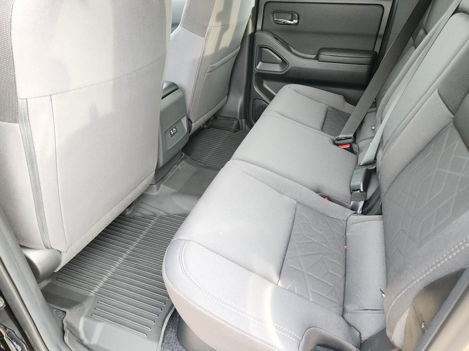 New 2026 Nissan Frontier SV image 25