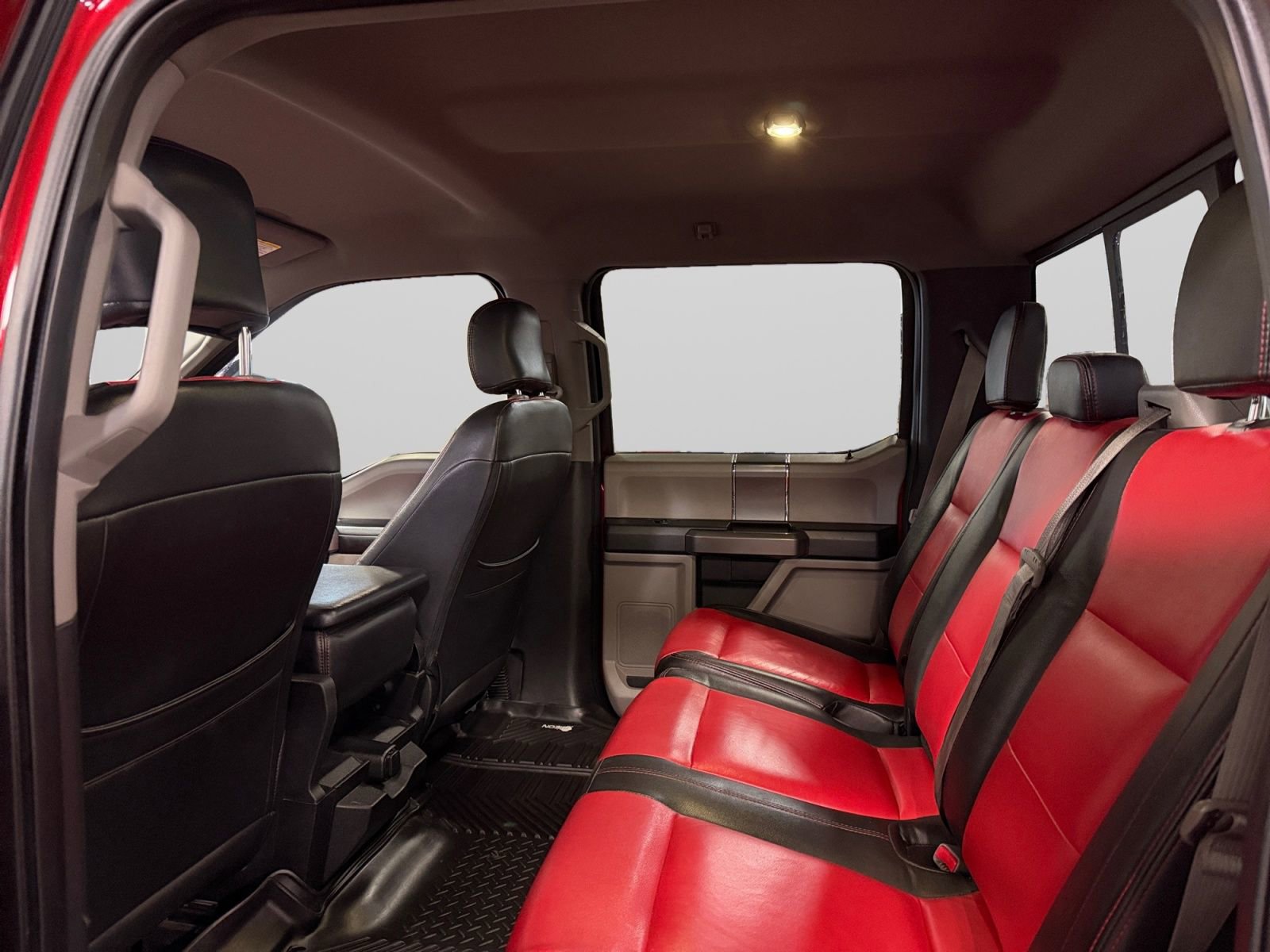 Used 2015 Ford F150 XLT w/ Equipment Group 302A Luxury RWD image 36