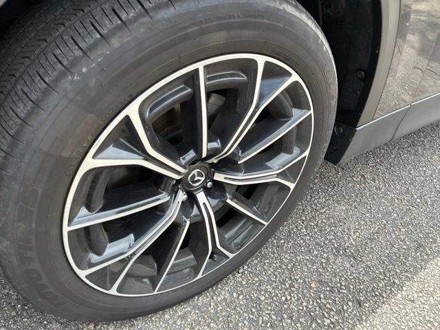Certified 2025 MAZDA CX-70 Plug-In Hybrid w/ Premium Plus AWD/4WD image 11