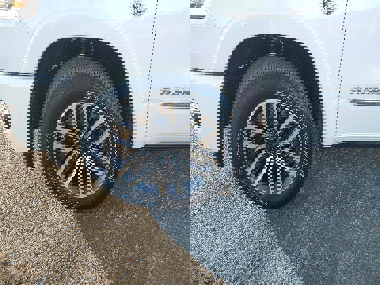 New 2026 RAM 1500 Limited w/ Body Color Bumper Group AWD/4WD image 8