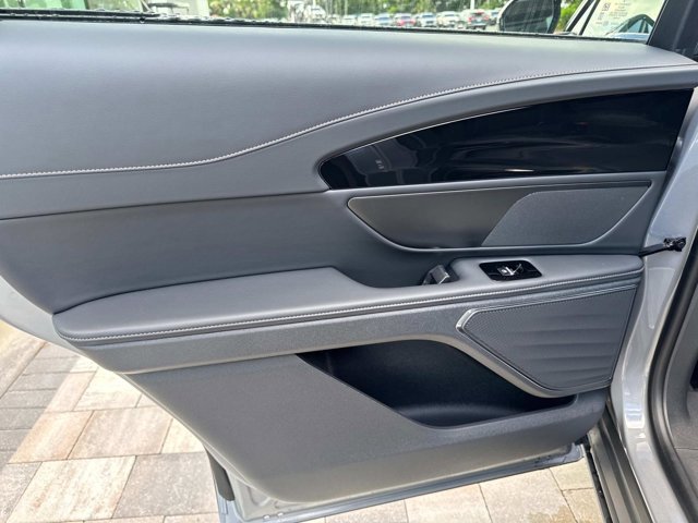 New 2025 Lincoln Nautilus Premier w/ Jet Appearance Package image 15