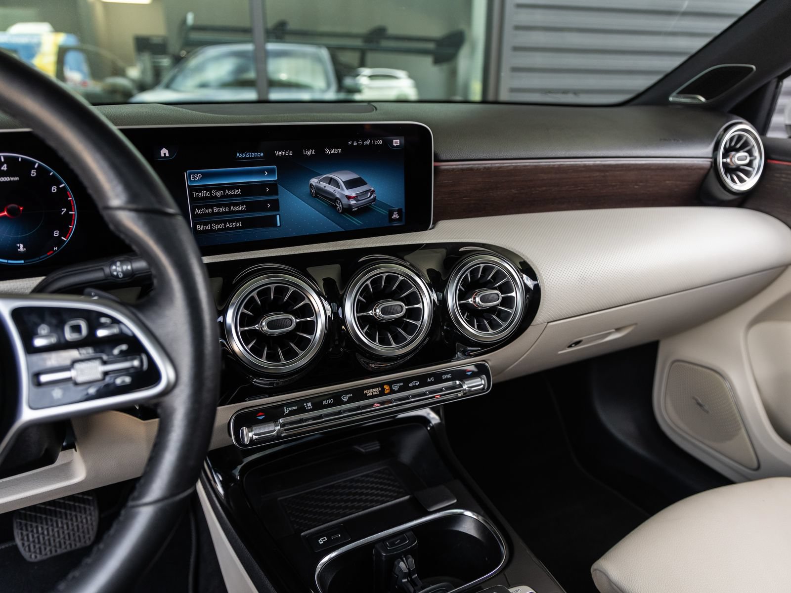 Used 2019 Mercedes-Benz A 220 image 25