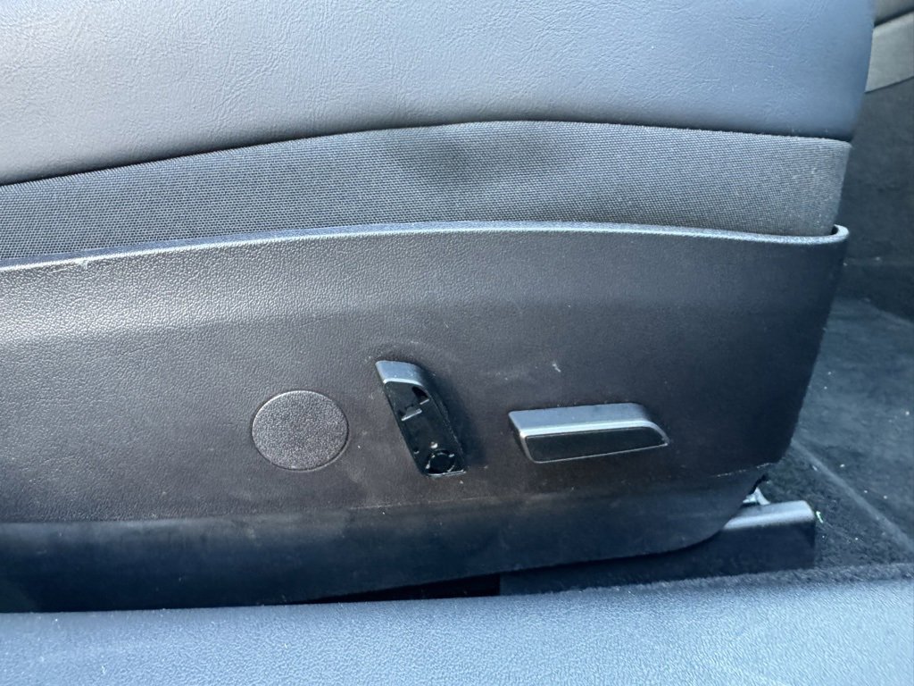 Used 2023 Tesla Model 3 Standard Range image 27