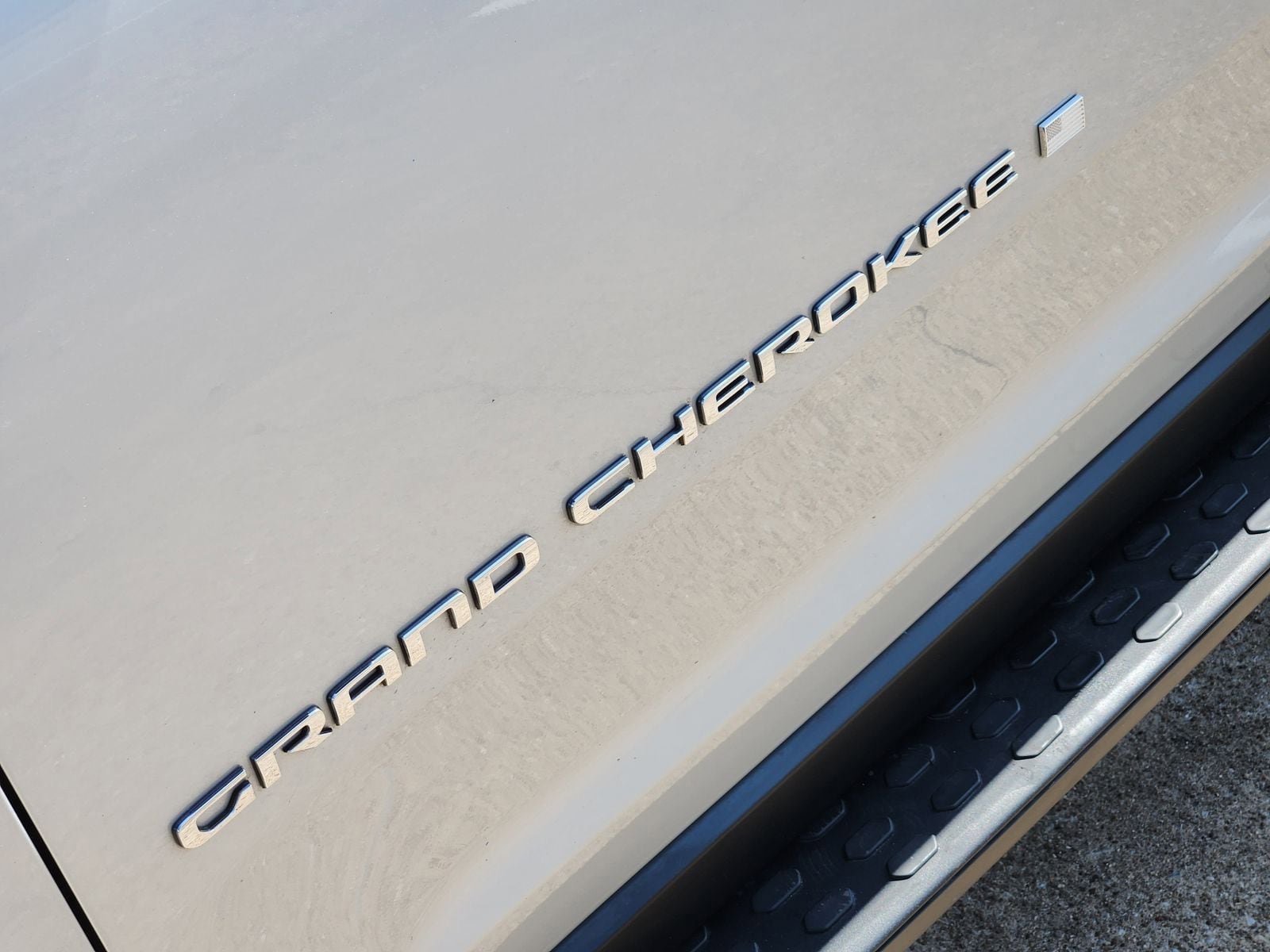 Used 2023 Jeep Grand Cherokee Limited AWD/4WD image 18