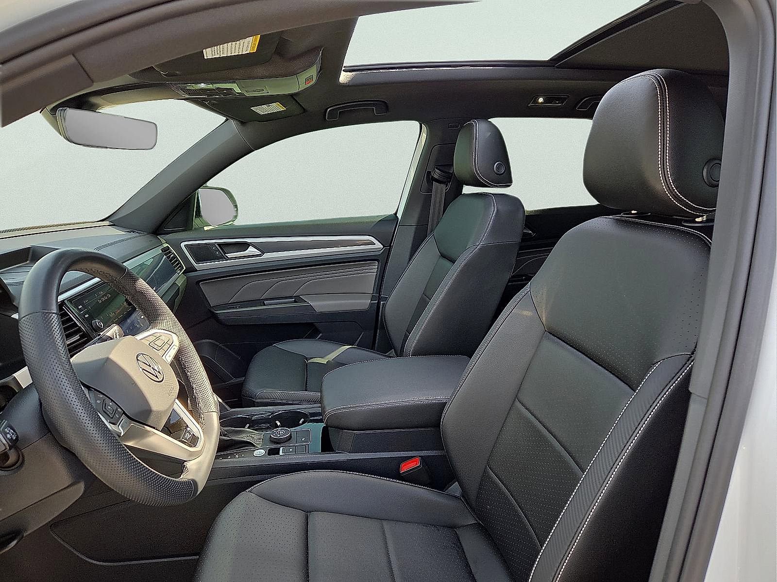 Used 2023 Volkswagen Atlas Cross Sport SEL R-Line image 13