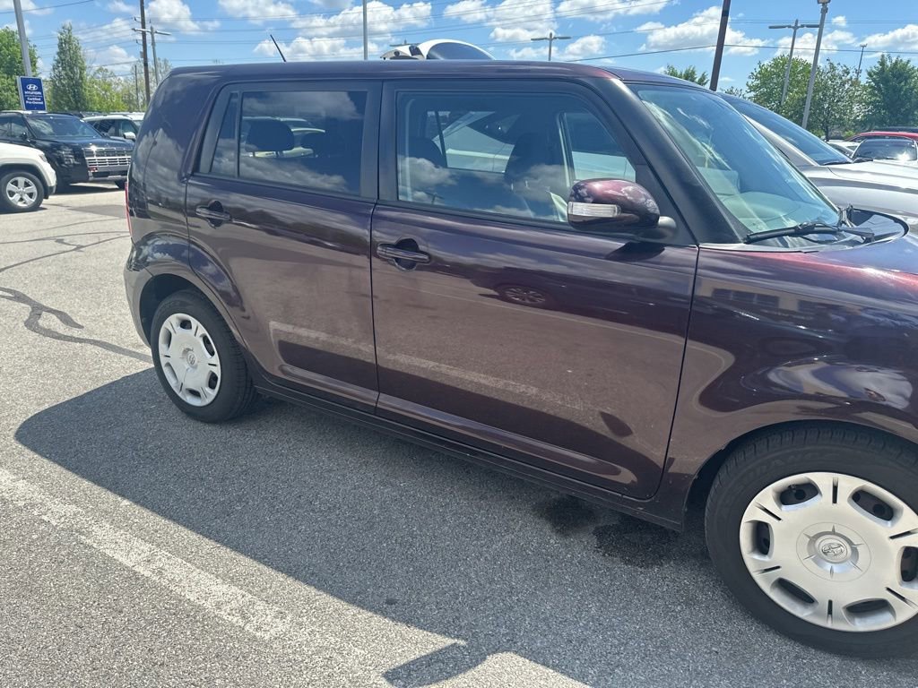 Used 2008 Scion xB FWD image 4