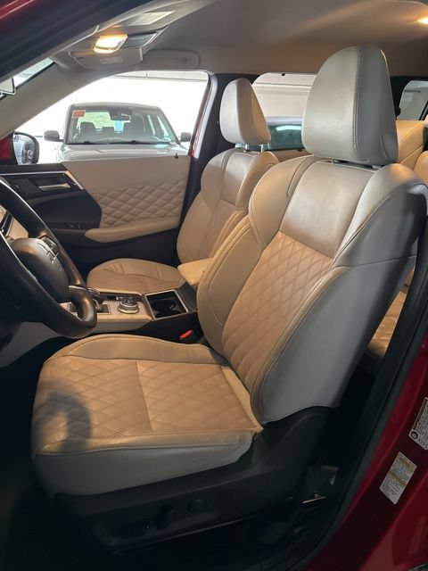 Used 2023 Mitsubishi Outlander SEL FWD image 6