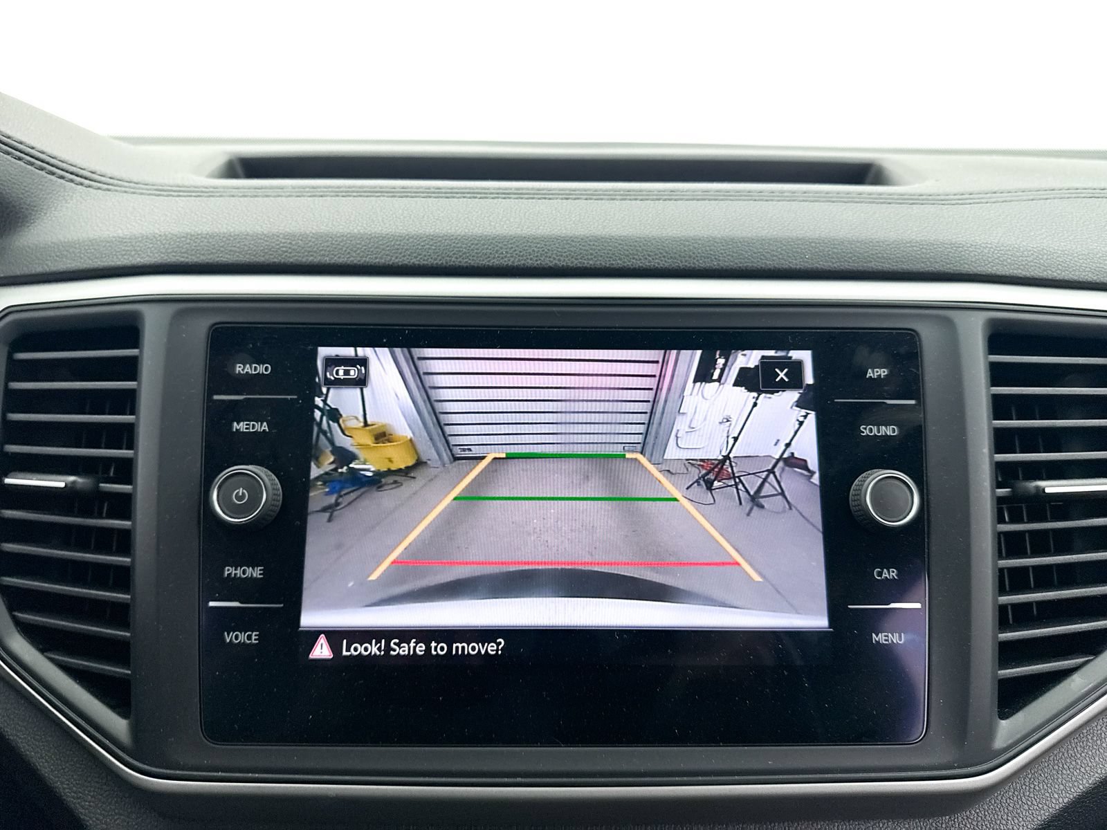 Used 2021 Volkswagen Atlas SE w/ Towing Package FWD image 8