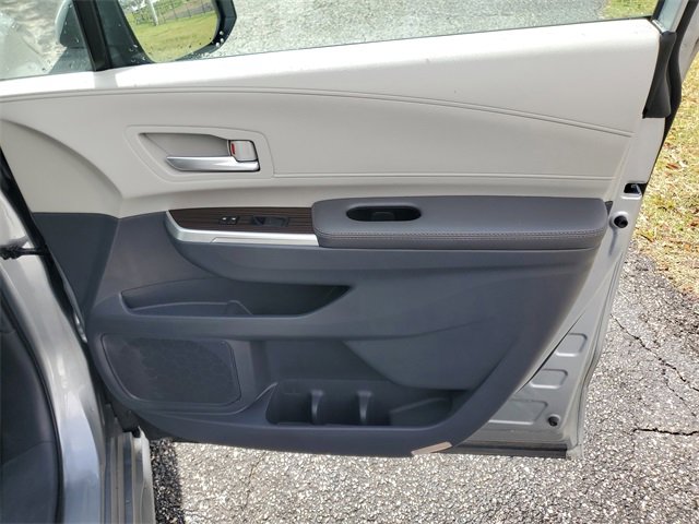 Used 2024 Toyota Sienna XLE image 36