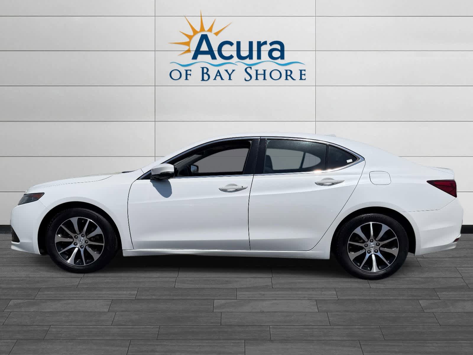Used 2016 Acura TLX w/ Technology Package FWD image 4