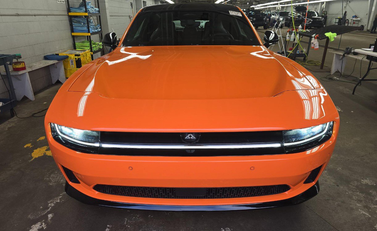 Used 2024 Dodge Charger Daytona Scat Pack w/ Plus Group image 3