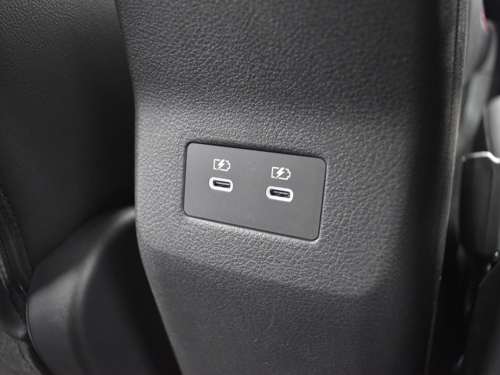 New 2026 Nissan Kicks SR w/ Illumination Package FWD image 21