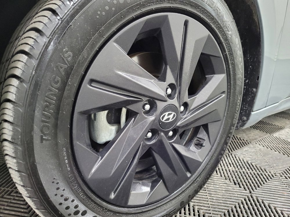 Used 2021 Hyundai Elantra Blue image 31