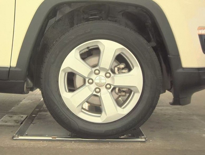 Used 2020 Jeep Compass Latitude w/ Popular Equipment Group image 17