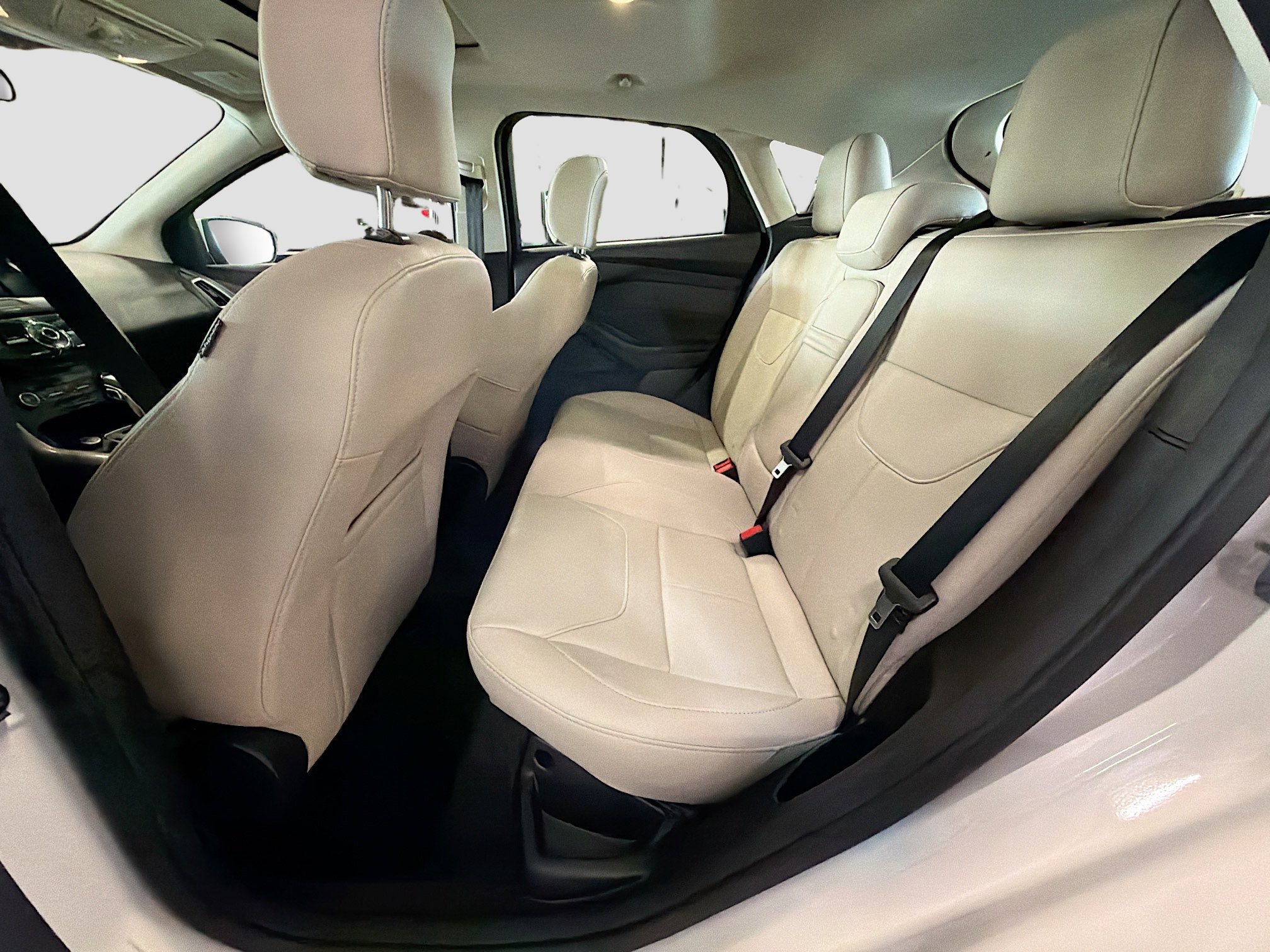 Used 2016 Ford Focus Titanium FWD image 30