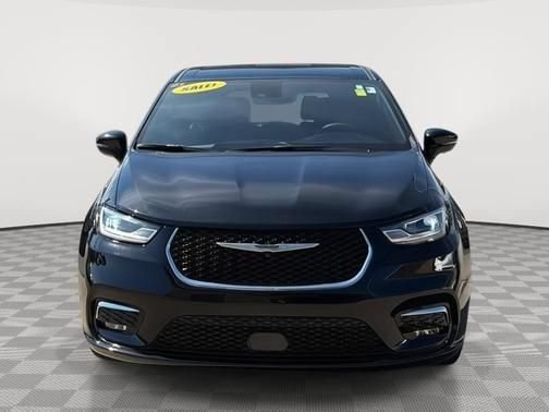 Used 2025 Chrysler Pacifica Select FWD image 7