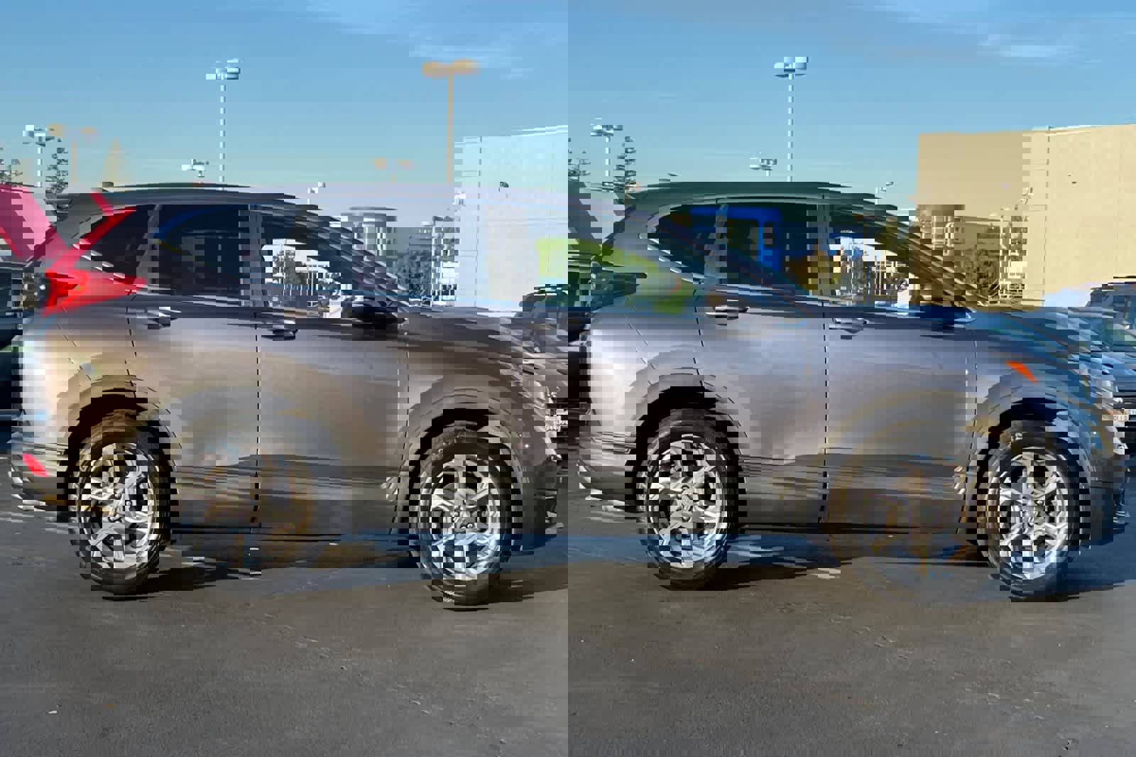 Used 2017 Honda CR-V EX image 6