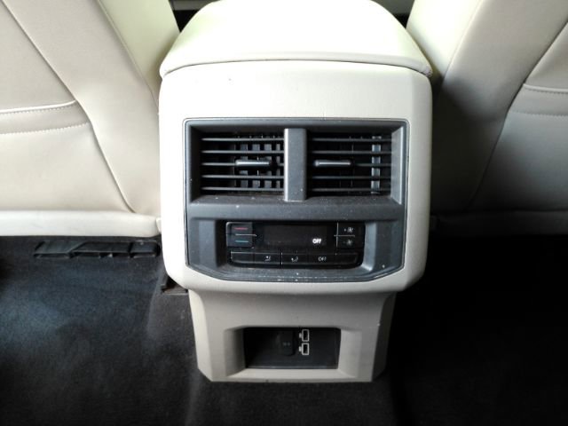 Used 2018 Volkswagen Atlas SE image 27