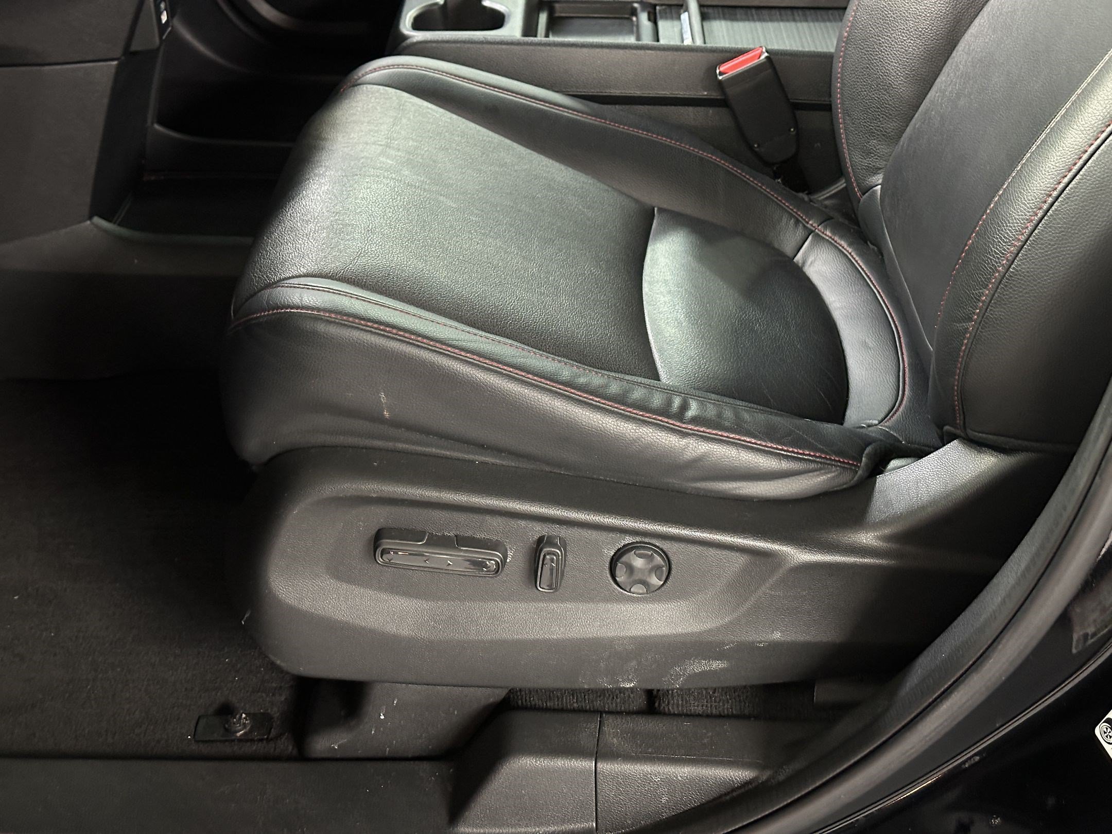 Certified 2024 Honda Odyssey Sport image 16