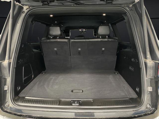 Used 2023 Jeep Wagoneer L Series III w/ Preferred Equipment Group image 14