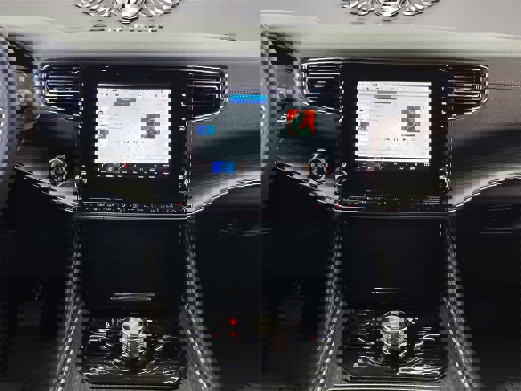 Used 2023 Jeep Wagoneer Series III w/ Preferred Equipment Group image 15