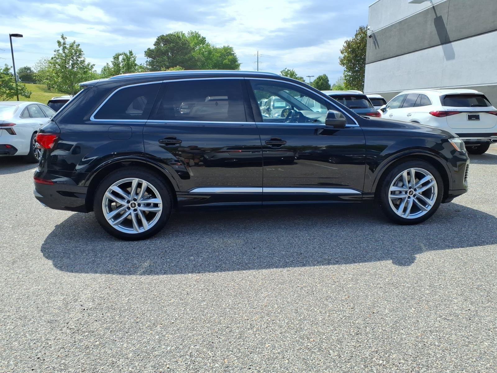 Used 2025 Audi Q3 2.0T Premium Plus w/ Premium Plus Package AWD/4WD image 5