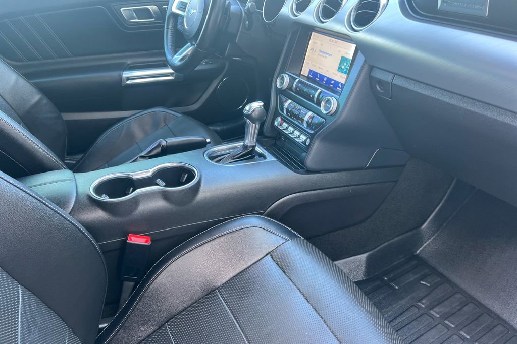 Used 2019 Ford Mustang Premium image 17