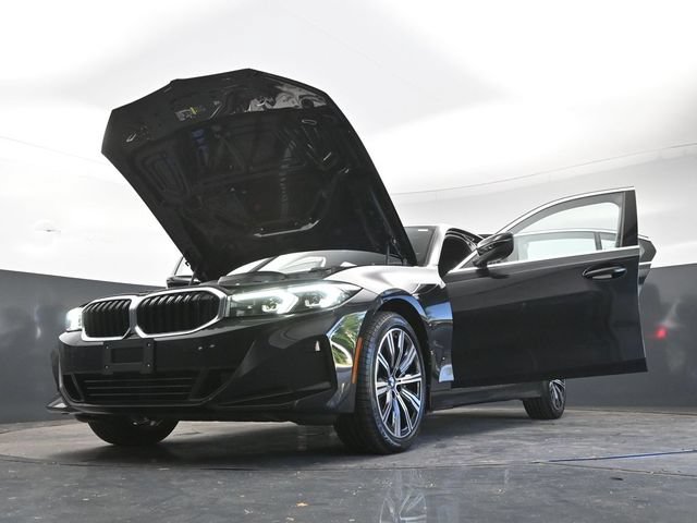 Used 2025 BMW 330i xDrive Sedan w/ Convenience Package AWD/4WD image 35